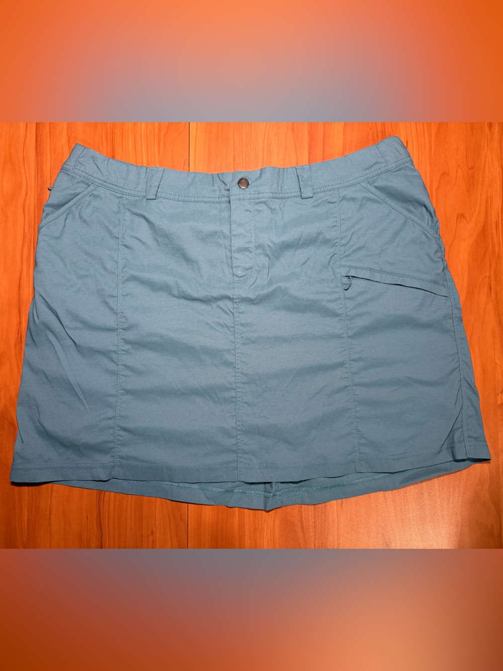 Duluth Trading Co Light Teal Skort with 7 Pockets